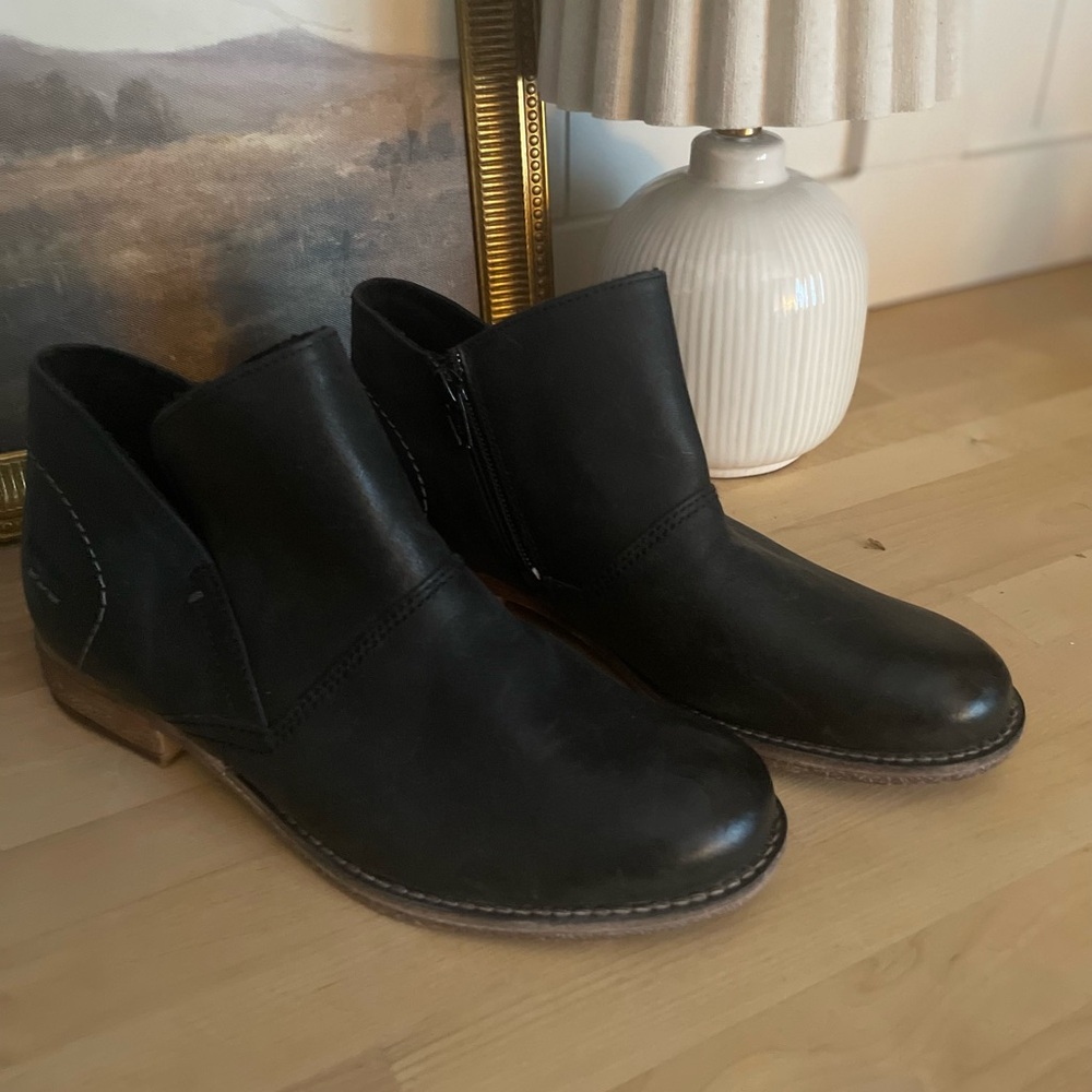 Josef Seibel Black Leather Ankle Boots